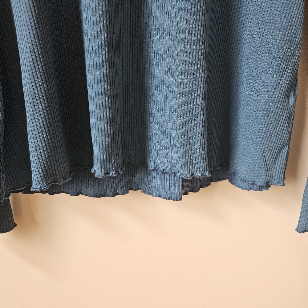 ModCloth Lettuce Hem Mockneck Ribbed Top - Picture 3 of 5
